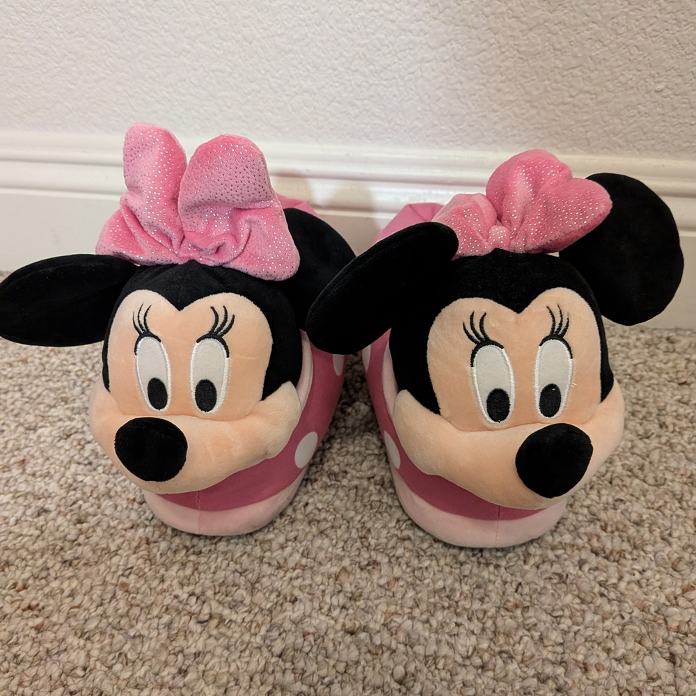 Happy Feet Disney Pink Minnie Mouse Slippers Plush